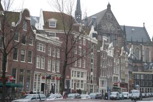 /image.axd?picture=/2012/3/2012-03-16 Amsterdam/mini/1 Tilting houses (1).jpg